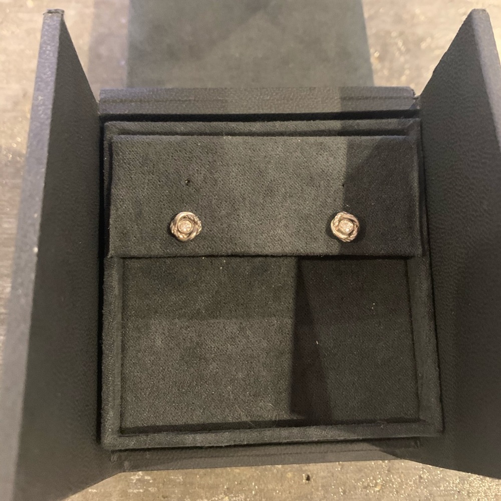 David yurman diamond infinity stud earrings